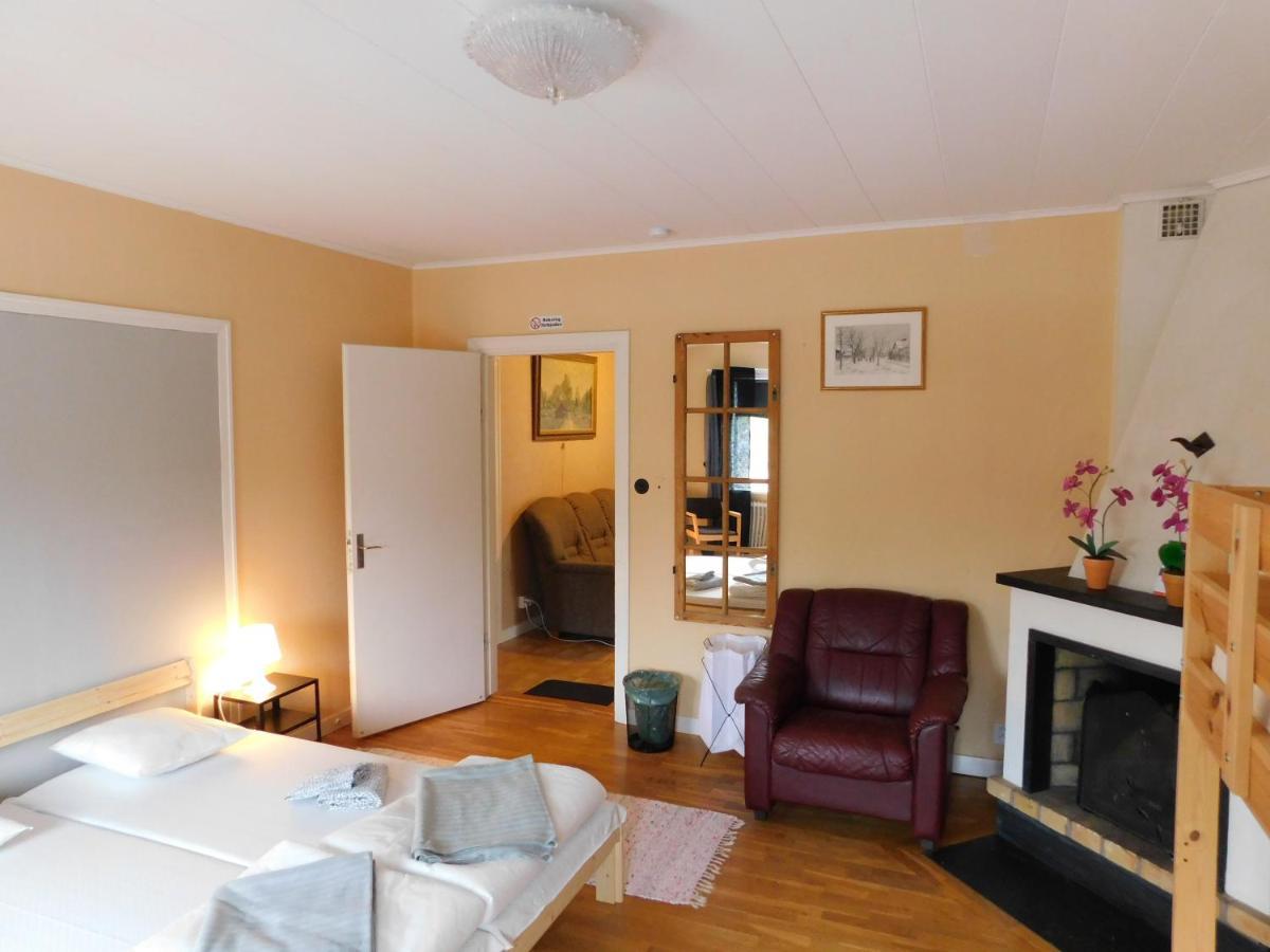 Solgarden Vandrarhem Hostal B&B Blackstad Exterior foto